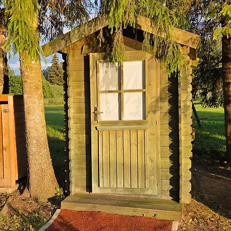 Ansomaee Puhkeala Jaervemaja Casa de Férias *