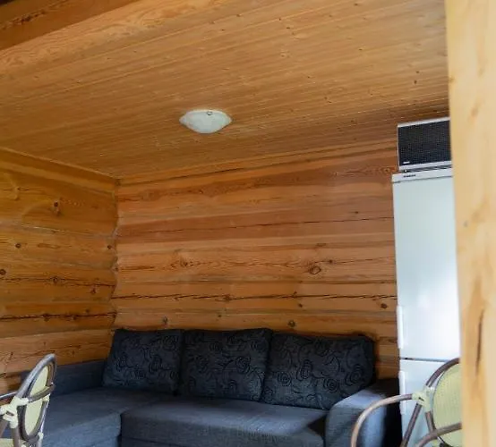 Ansomaee Puhkeala Jaervemaja Дом отдыха