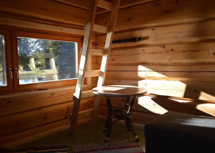 Ansomaee Puhkeala Jaervemaja Дом отдыха *